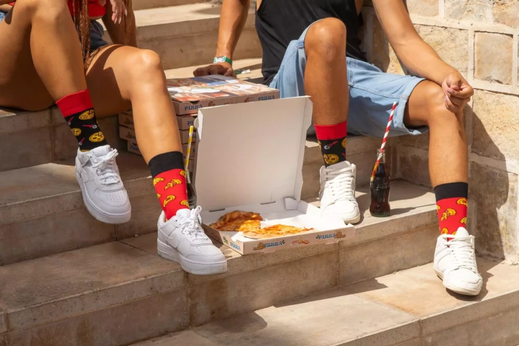 Pizza - kolorowe skarpetki - Spox Sox - detal 3.webp