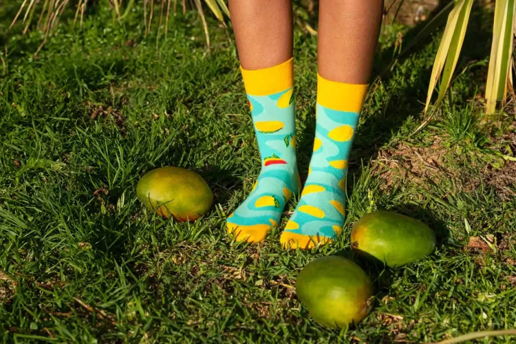 Kolorowe skarpetki Mango - owoce - tropikalne - Spox Sox