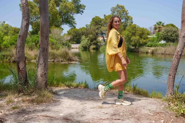 Skarpetki-nie-do-pary-zaby-kolorowe-skarpetki-SpoxSox-lookbook1.webp