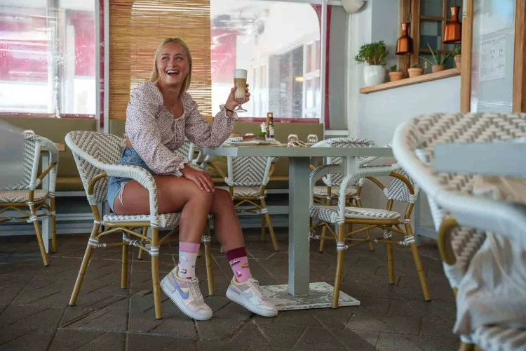 Skarpetki-nie-do-pary-slodkosci-kolorowe-skarpetki-SpoxSox-lookbook1.webp