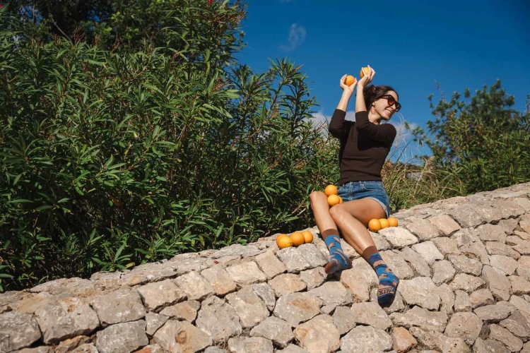 Kolorowe-skarpetki-kapibary-nie-do-pary-Spox Sox-lookbook.webp