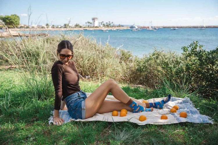 Kolorowe-skarpetki-kapibary-nie-do-pary-Spox Sox-lookbook2.webp