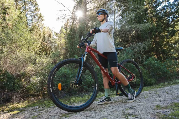 Kolarskie-skarpetki-MTB-kolorowe-skarpetki-nie-do-pary-Spox Sox-lookbook2.webp