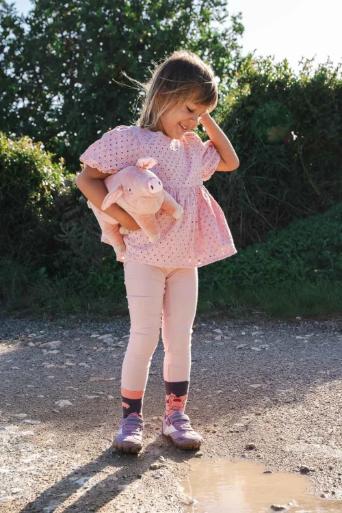 Swinki-kolorowe-skarpetki-dla-dzieci-nie-do-pary-Spox Sox-lookbook1.webp