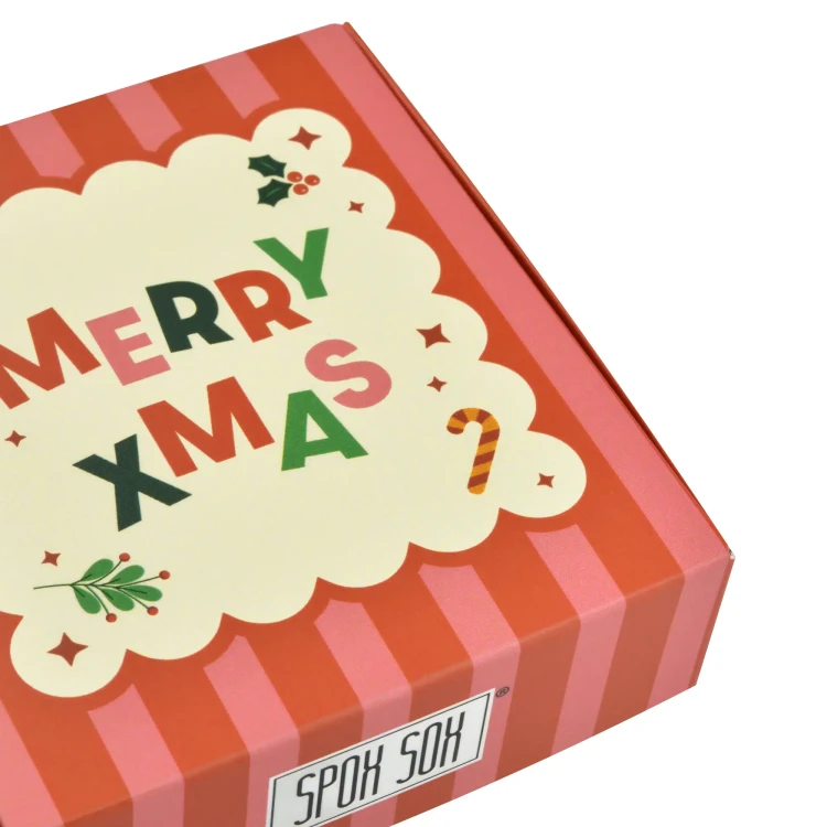 Pudelko-prezentowe-merry-xmas-swiateczne-detal.webp